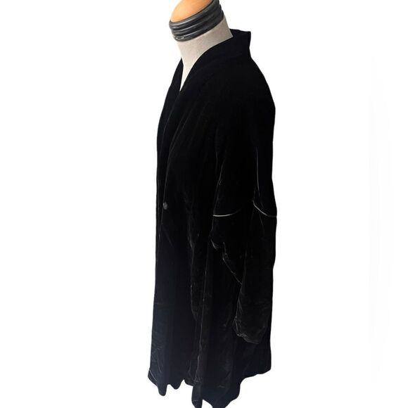 Vintage Arnold Constable black velvet full length evening wrap - Picture 5 of 9